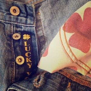 Lucky brand men’s  button fly jeans size 33/31